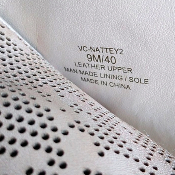 NWOT Vince Camuta  Heels 9m - Picture 6 of 10